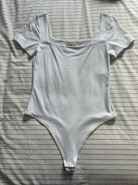Babaton White Square Neck Short Sleeve Bodysuit